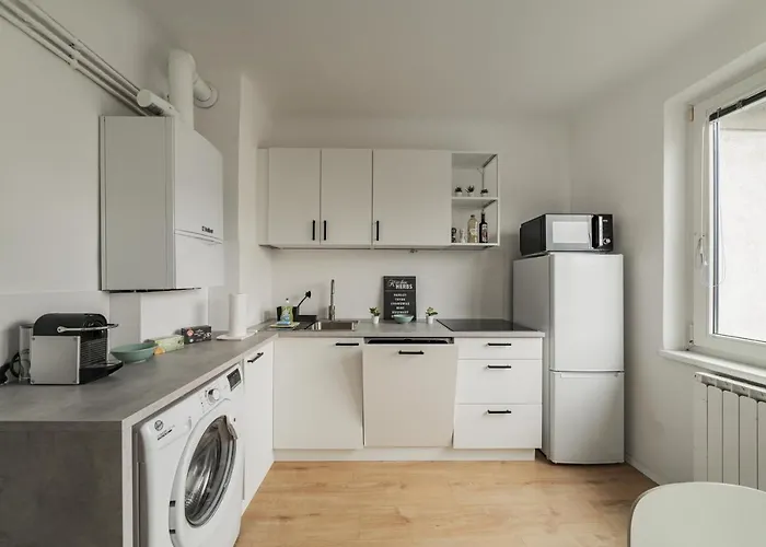 Апартаменти Homely - 10 Minutes To Stephansplatz Відень